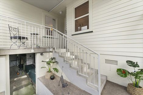 Photo of property in 60 Sylvia Road, Hillcrest, Auckland, 0627