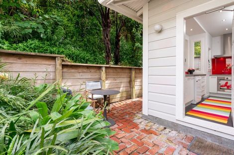 Photo of property in 2 Ascot Street, Thorndon, Wellington, 6011