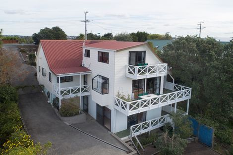 Photo of property in 11 Moffat Road, Red Beach, 0932