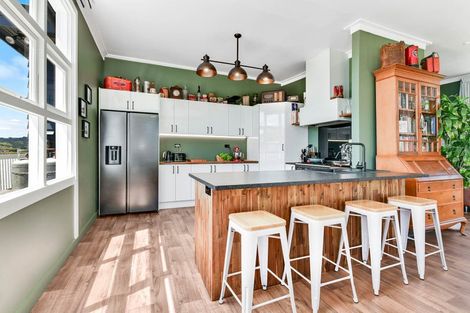 Photo of property in 4 Forlong Rise, Helensville, 0800