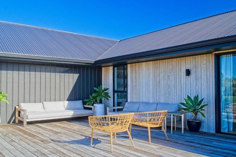 Photo of property in 17 Sandy Cove, Wainui, Gisborne, 4010