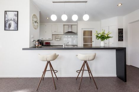 Photo of property in 10 Pembroke Street, Taradale, Napier, 4112