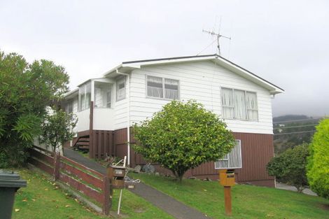Photo of property in 133a Taylor Terrace, Tawa, Wellington, 5028