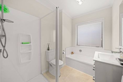 Photo of property in 11 Ponga Place, Papamoa Beach, Papamoa, 3118