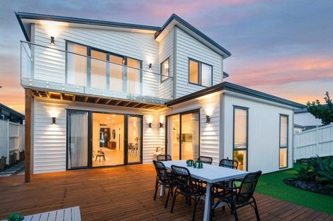 Photo of property in 8 Thomas Rielly Avenue, Hobsonville, Auckland, 0616