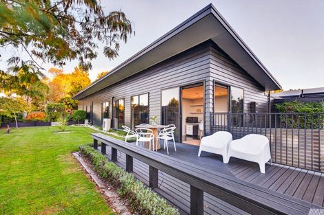 Photo of property in 27 Jervois Road, Jervoistown, Napier, 4112