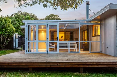 Photo of property in 31 Longitude Place, Whitby, Porirua, 5024