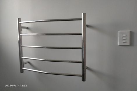 Photo of property in 4 Durham Crescent, Fairfield, Lower Hutt, 5011