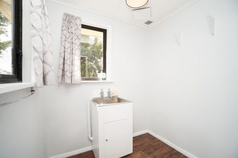 Photo of property in 12 Rochester Street, Awapuni, Palmerston North, 4412