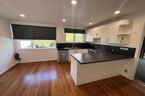 Photo of property in 25 Crompton Road, Massey, Auckland, 0614