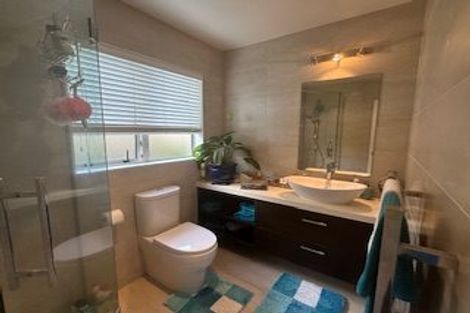 Photo of property in 46 Hattaway Avenue, Bucklands Beach, Auckland, 2012