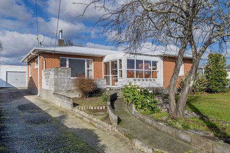 Photo of property in 4 Freyberg Street, Levin, 5510