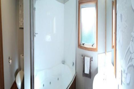 Photo of property in 8 Vogel Street, Fitzroy, New Plymouth, 4312