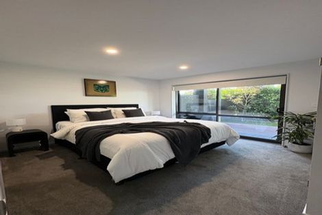 Photo of property in 2e Fowler Street, Northcote, Auckland, 0627