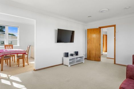 Photo of property in 27 Bledisloe Street, Levin, 5510