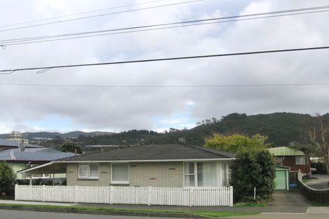 Photo of property in 1067 High Street, Taita, Lower Hutt, 5011