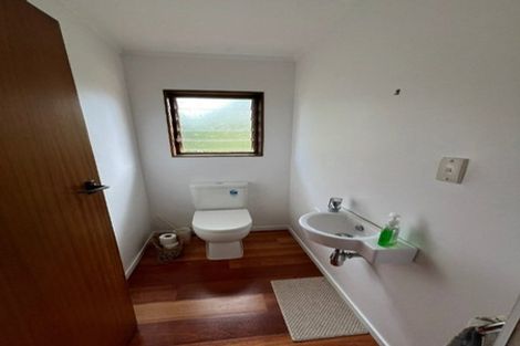 Photo of property in 42 Coroglen Avenue, Birkenhead, Auckland, 0626