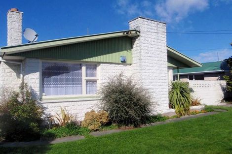 Photo of property in 43 Greendale Avenue, Avonhead, Christchurch, 8042