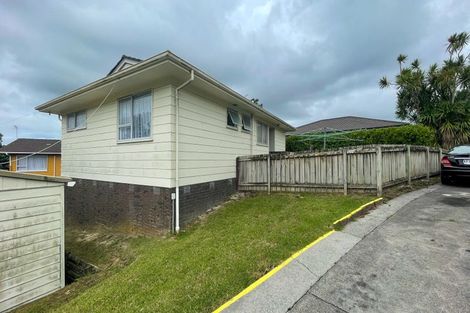 Photo of property in 68 Reynella Drive, Massey, Auckland, 0614