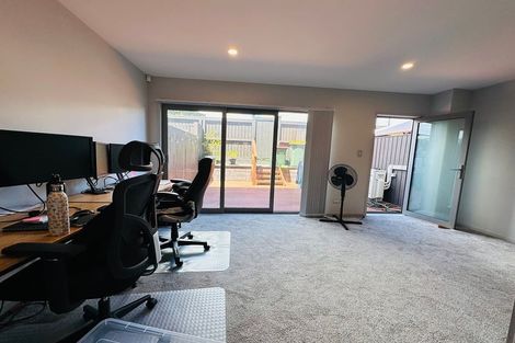 Photo of property in 2/1a Halsey Road, Manurewa, Auckland, 2102