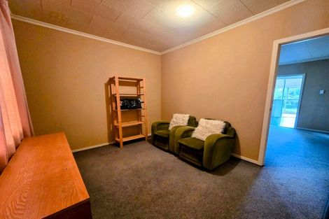 Photo of property in 47 Burns Avenue, Takaro, Palmerston North, 4412