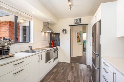 Photo of property in 2/25 Gamblins Road, Saint Martins, Christchurch, 8022