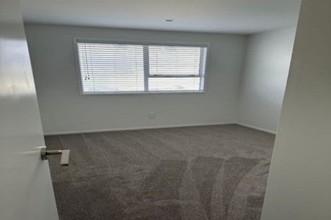 Photo of property in 115 Kemp Road, Massey, Auckland, 0614