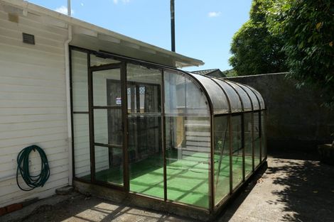 Photo of property in 5 Burrows Avenue, Karori, Wellington, 6012