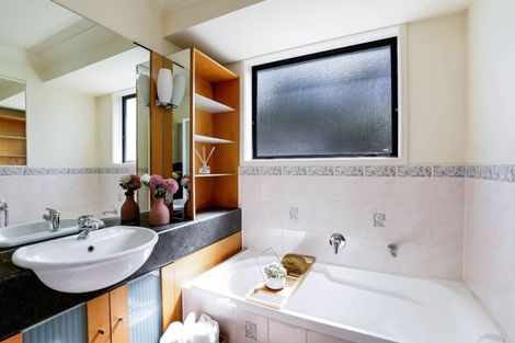 Photo of property in 4 Mahina Place, Te Atatu Peninsula, Auckland, 0610