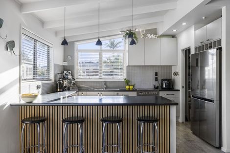 Photo of property in 52 The Circle, Manly, Whangaparaoa, 0930