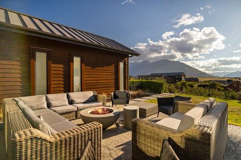 Photo of property in 13 Ellesmere Avenue, Jacks Point, Queenstown, 9371