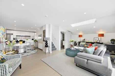 Photo of property in 6c Lyall Parade, Lyall Bay, Wellington, 6022