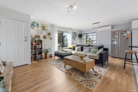 Photo of property in 9 Riserra Drive, Ranui, Auckland, 0612