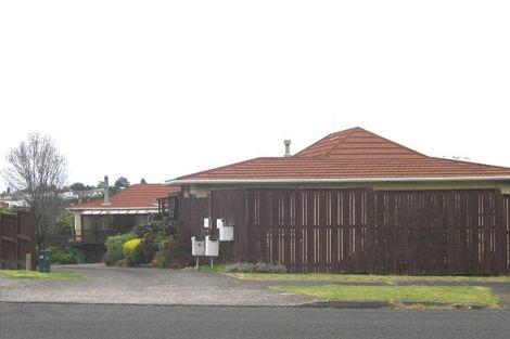 Photo of property in 1/6 Roberts Road, Glenfield, Auckland, 0629