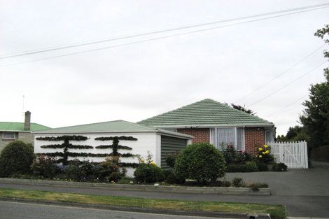 Photo of property in 5 Colina Street, Avonhead, Christchurch, 8042