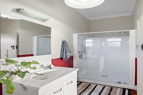 Photo of property in 376 Tukapa Street, Hurdon, New Plymouth, 4310