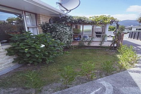 Photo of property in 25 Arawhata Road, Paraparaumu, 5032