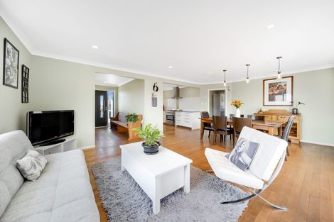 Photo of property in 121 Wellington Street, Pukekohe, 2120