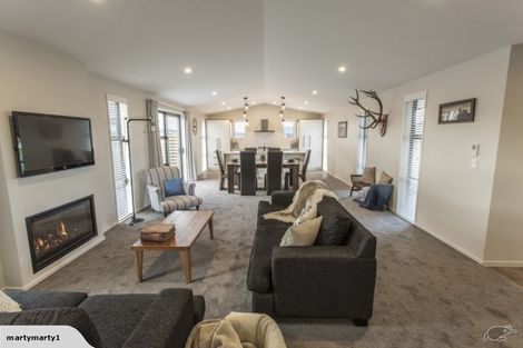 Photo of property in 2 Claremont Crescent, Amberley, 7410