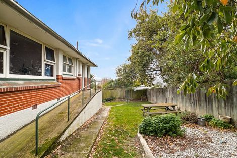 Photo of property in 15 Middleton Road, Kew, Dunedin, 9012