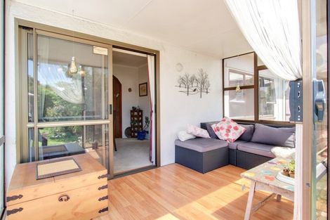 Photo of property in 28 Caxton Street, Onekawa, Napier, 4110