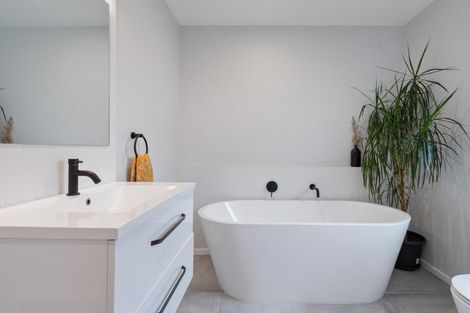 Photo of property in 336 Valley Road, Colyton, 4775