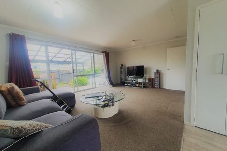 Photo of property in 1/34 Reynella Drive, Massey, Auckland, 0614