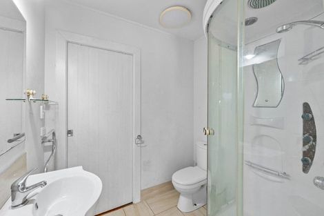 Photo of property in 14 Te Arai Point Road, Te Arai, Wellsford, 0975