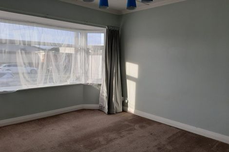 Photo of property in 37 Tauhinu Road, Miramar, Wellington, 6022