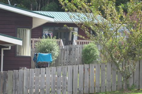 Photo of property in 1/28 Fernlea Rise, Bayview, Auckland, 0629