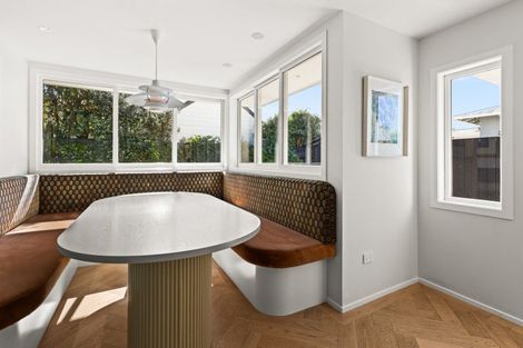 Photo of property in 9 Elizabeth Road, Bluff Hill, Napier, 4110