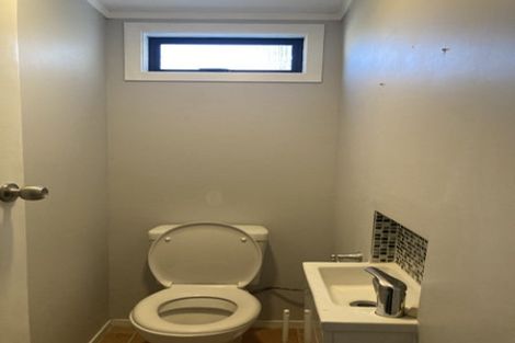 Photo of property in 27 Eskdale Road, Papakowhai, Porirua, 5024