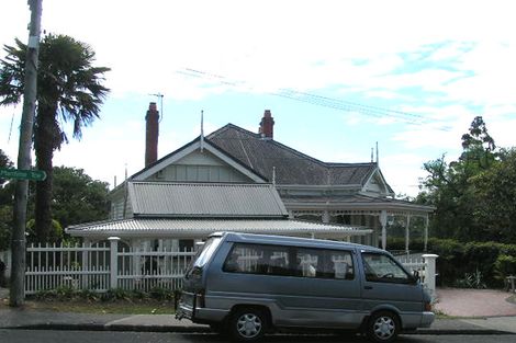 Photo of property in 1/20 Maritime Terrace, Birkenhead, Auckland, 0626