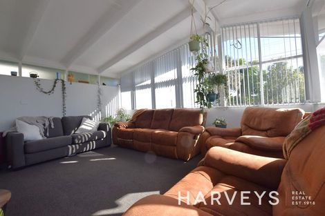 Photo of property in 13 Eastglen Road, Glen Eden, Auckland, 0602